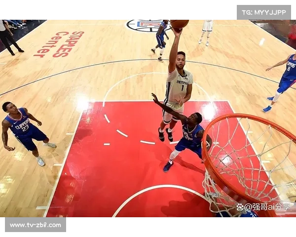 夏普关键时刻连续得分稳住局势，助开拓者守住胜利