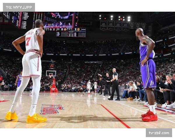 詹杜并列13赛季场均25+命中率50+，两大传奇延续高效神话