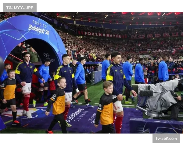 欧足联纪律委员会就此前球迷不当行为对三俱乐部处以罚款